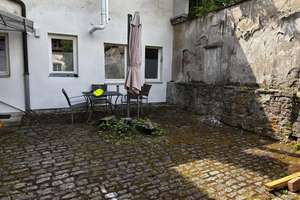 Charmantes Wohn- und Geschäftshaus mit sonnigem, blickgeschützten Innenhof und Nebengebäuden (Opt – Die vollständige Adresse der Immobilie erhältst du vom Anbieter., 97437 Wonfurt – Vorschaubild 7