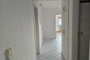 N- Nähe Südklinikum, gut geschnittene, helle 4-Zimmerwohnung mit Tageslichtbad, Gäste WC und Garage – Die vollständige Adresse der Immobilie erhältst du vom Anbieter., 90473 Langwasser Südost, Nürnberg – Vorschaubild 23