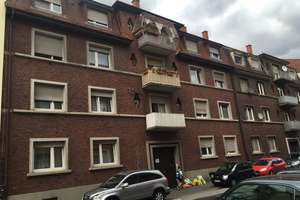 Top Lage Neuostheim: Großzügige 2-Zimmer-Altbauwohnung mit Balkon
