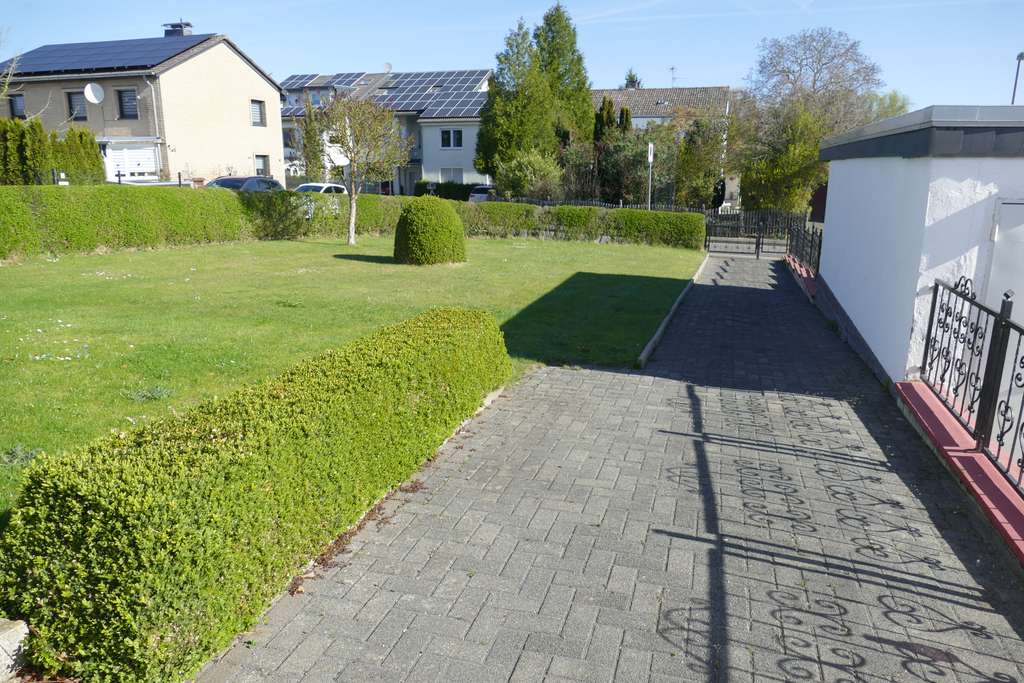 Immobilie in Mechernich - Familienglück mit 6 Zimmern auf großem Grund - Bild 2