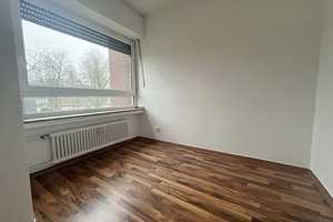 Großzügige 4-Zimmer-Wohnung mit Balkon im EG! – Jacobsallee 4, 45239 Essen – Vorschaubild 12