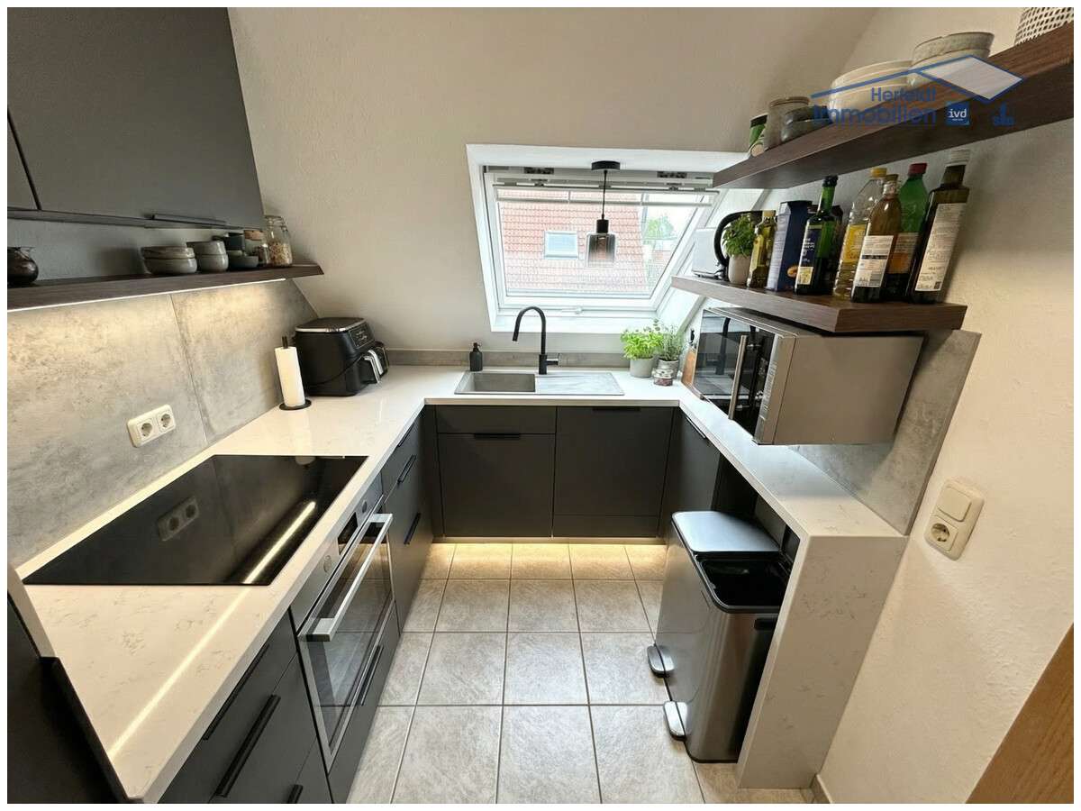 Immobilie in Klosterlechfeld - Exklusive 3,5-Zimmer-Maisonette in ruhiger Lage mit Balkon & 4 Stellplätzen - sofort bezugsfrei - Bild 4