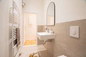 *PROVISIONSFREIE* hochwertig sanierte 2-Zimmer Terrassenwohnung im Bötzowkiez! – Am Friedrichshain 4, 10407 Prenzlauer Berg, Berlin – Vorschaubild 7