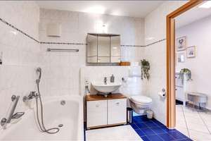 Möbliert: Barrierefreie Wohnung direkt an den Riem Arcaden – Die vollständige Adresse der Immobilie erhältst du vom Anbieter., 81829 Messestadt Riem, München – Vorschaubild 8