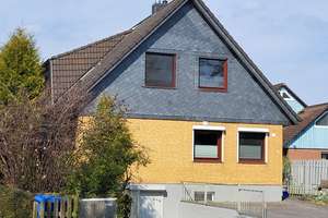 Ihr neues Familienglück: Ein- bis Zweifamilienhaus mit großem Garten und viel Platz zum Leben – Die vollständige Adresse der Immobilie erhältst du vom Anbieter., 21224 Rosengarten – Vorschaubild 1