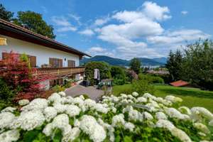 CHARMANTES MFH MIT SEE- UND BERGBLICK, BAD WIESSEE – Die vollständige Adresse der Immobilie erhältst du vom Anbieter., 83707 Bad Wiessee – Vorschaubild 1