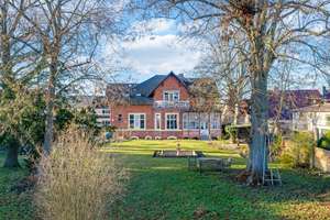 Außergewöhnliches Anwesen - Mehrgenerationswohnen in historischer Villa mit parkähnlichem Garten – Die vollständige Adresse der Immobilie erhältst du vom Anbieter., 16247 Joachimsthal – Vorschaubild 1