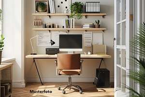 4-Zimmer-Wohnung im Staffelgeschoss nebst Dachterrasse und Stellplatz
