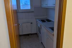 Frisch renovierte 2-Zimmer-Wohnung mit sonnigem Südbalkon in München-Moosach – Die vollständige Adresse der Immobilie erhältst du vom Anbieter., 80992 Alt-Moosach, München – Vorschaubild 3