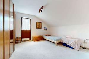 Gepflegtes Reihenendhaus mit Pool, Sauna und zwei Garagen – Die vollständige Adresse der Immobilie erhältst du vom Anbieter., 81739 Waldperlach, München – Vorschaubild 19