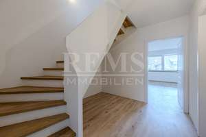 Erstbezug im Neubau: Einfamilienhaus mit 5 Schlafzimmern, EBK, Balkon, Terrasse, Garten und Garage – Die vollständige Adresse der Immobilie erhältst du vom Anbieter., 73614 Schorndorf – Vorschaubild 4