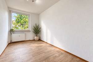 **4 Zimmer mit vielen Möglichkeiten - plus Balkon zum Wohlfühlen** – 70567 Möhringen-Ost, Stuttgart – Vorschaubild 11