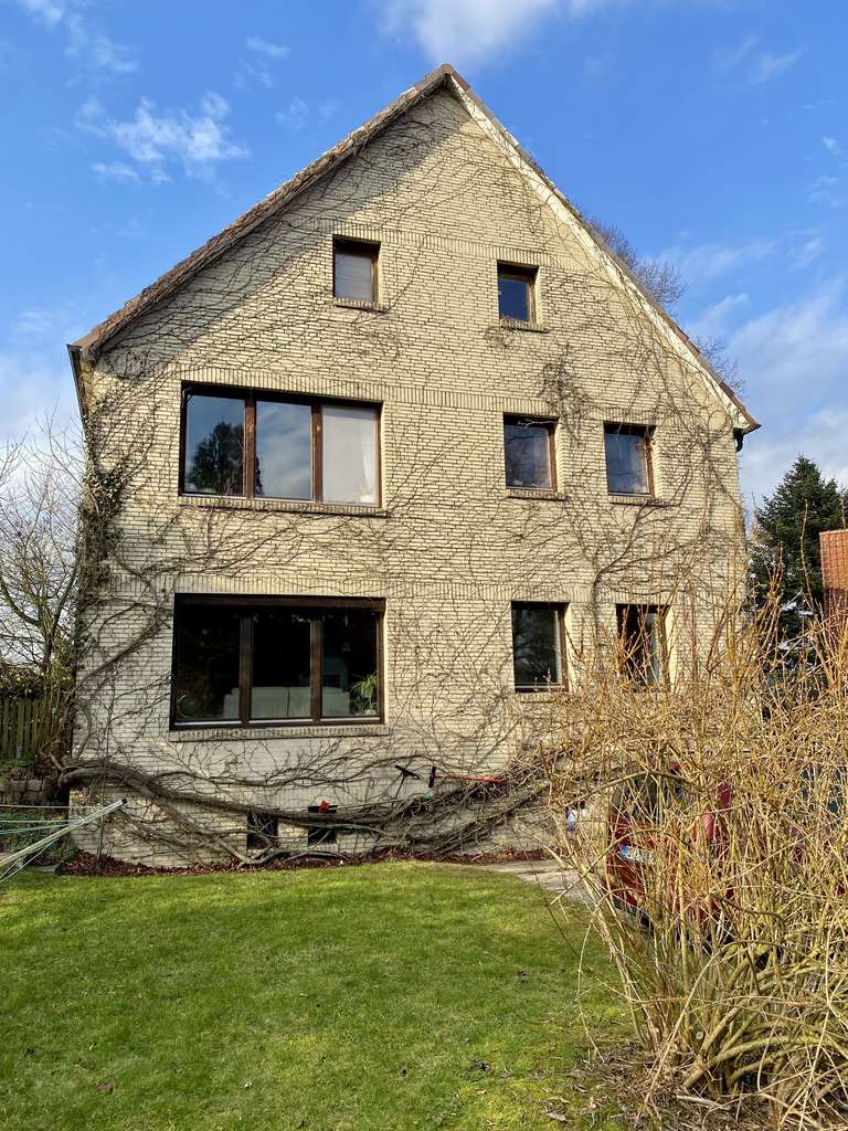 Immobilie in Flintbek - Mehrfamilienhaus mit vier Wohneinheiten auf tollem Grundstück in schöner Lage in Flintbek - Bild 1