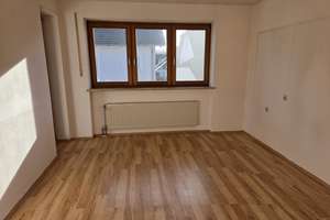 Doppelhaushälfte mit Garten in Ingolstadt-Süd – Die vollständige Adresse der Immobilie erhältst du vom Anbieter., 85051 Münchener Straße, Ingolstadt – Vorschaubild 8