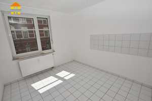 *Hier ist Platz für die ganze Familie - Balkon, begrünter Innenhof und Stellplatz* – Gießerstraße 27, 9130 Chemnitz – Vorschaubild 11