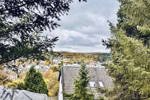 RUHIG GELEGENES ARCHITEKTENHAUS MIT PULTDACH INMITTEN VON BÄUMEN - AUCH FÜR DIE GROSSE FAMILIE – Die vollständige Adresse der Immobilie erhältst du vom Anbieter., 65307 Bad Schwalbach – Vorschaubild 60