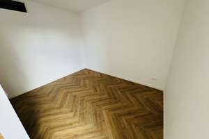 Süd-Balkon zum Innenhof! - mit Abstellkammer sowie EBK! – Otto-Franke-Straße 45, 12489 Adlershof, Berlin – Vorschaubild 11