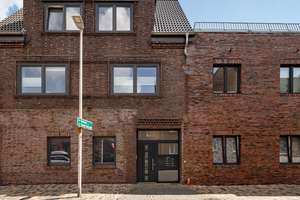 Historisch und modern optimal kombiniert: Anlageobjekt mit 7 Wohnungen nahe Husumer Schloss. – Die vollständige Adresse der Immobilie erhältst du vom Anbieter., 25813 Husum – Vorschaubild 2