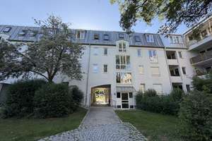 2-Zimmer-Wohnung mit Balkon in München-Bogenhausen
