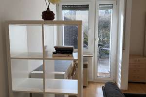 Möblierte 1-Zimmerwohnung mit eigenem Garten in Stuttgart-West – Am Kräherwald 153, 70193 Kräherwald, Stuttgart – Vorschaubild 1