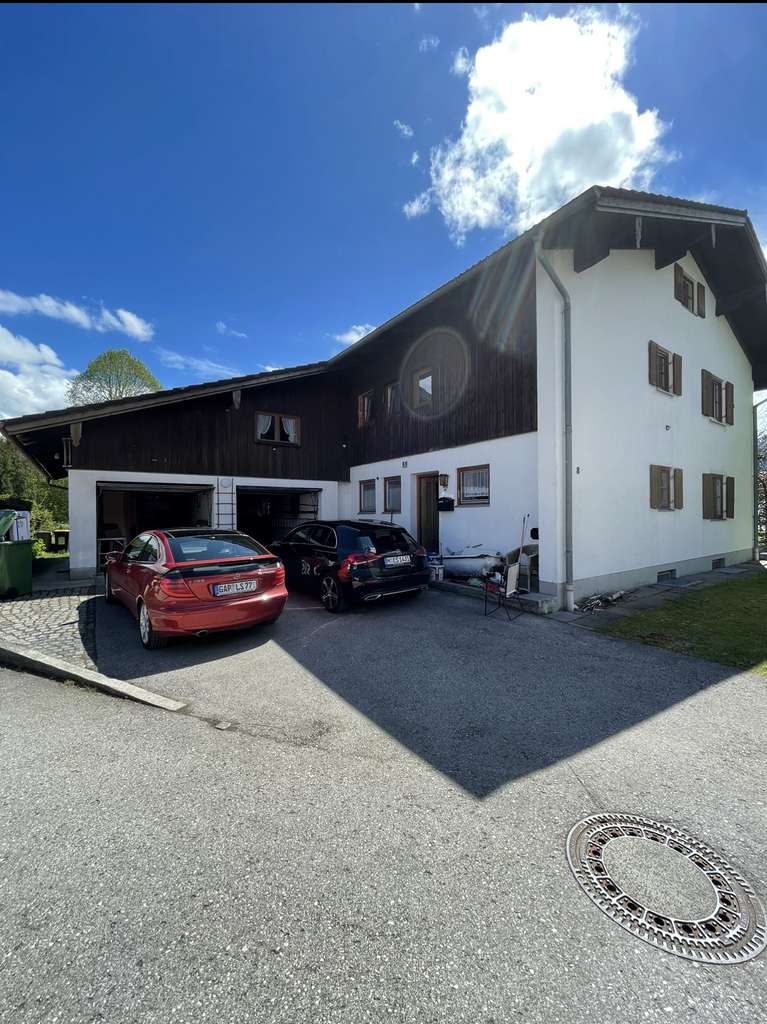 Immobilie in Gaißach - Schöne neu renovierte 4-Zimmer-Wohnung zu verkaufen (KEIN Hausgeld & Makler / inkl. neue Heizung!) - Bild 1