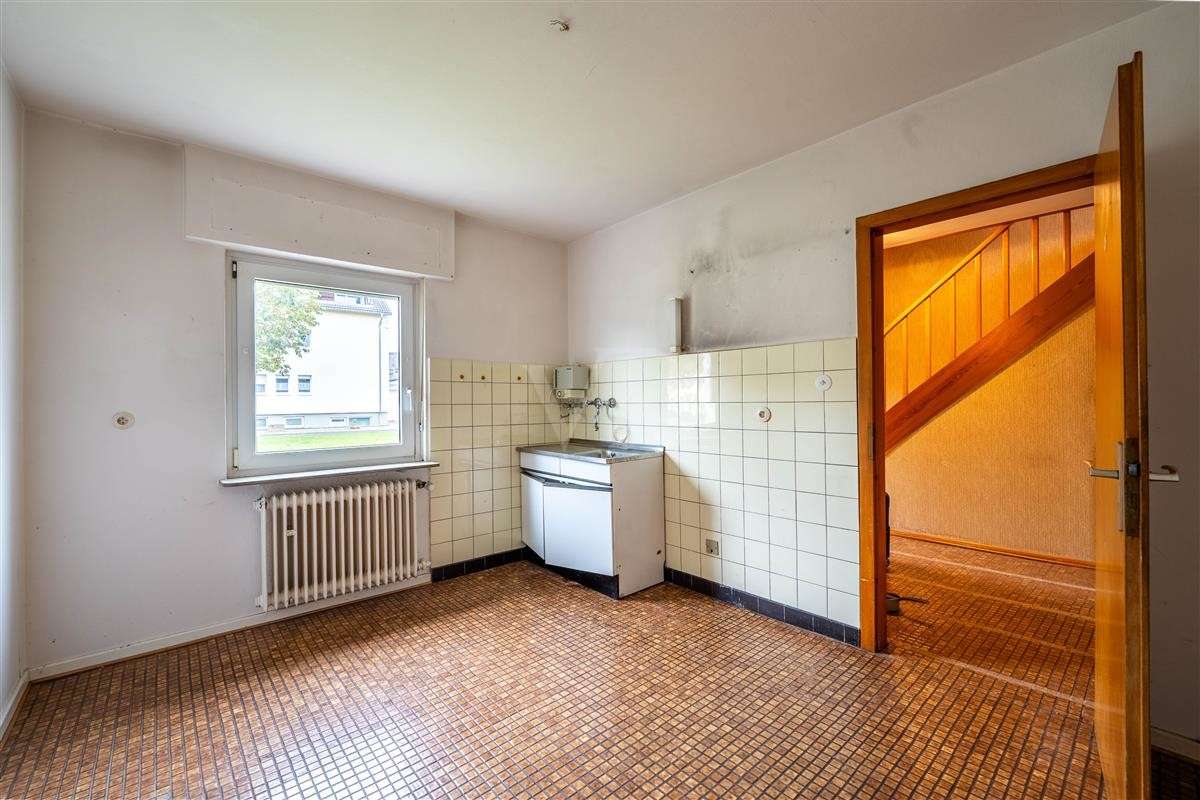 Immobilie in Höhr-Grenzhausen - Reihenendhaus mit viel Potenzial in ruhiger Lage - Bild 2