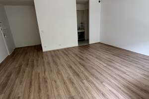 Helle und lichtdurchflutete Wohnung mit Aufzug und großem Sonnenbalkon in zentraler Lage! – Die vollständige Adresse der Immobilie erhältst du vom Anbieter., 47799 Cracau, Krefeld – Vorschaubild 2