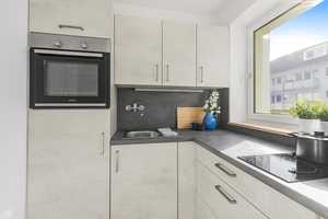 Neu renovierte, lichtdurchflutete 1-Zimmer-Wohnung mit West-Balkon in Top-Lage von Sendling-Westpark – München – Vorschaubild 4