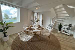 Vollmöblierte 2,5-Zimmer-Maisonette mit Tageslichtbad & Kellerraum - Neubau 2024 in Köln Mülheim! – Bergisch Gladbacher Str. 135-137, 51065 Mülheim (Ortsteil), Köln – Vorschaubild 2