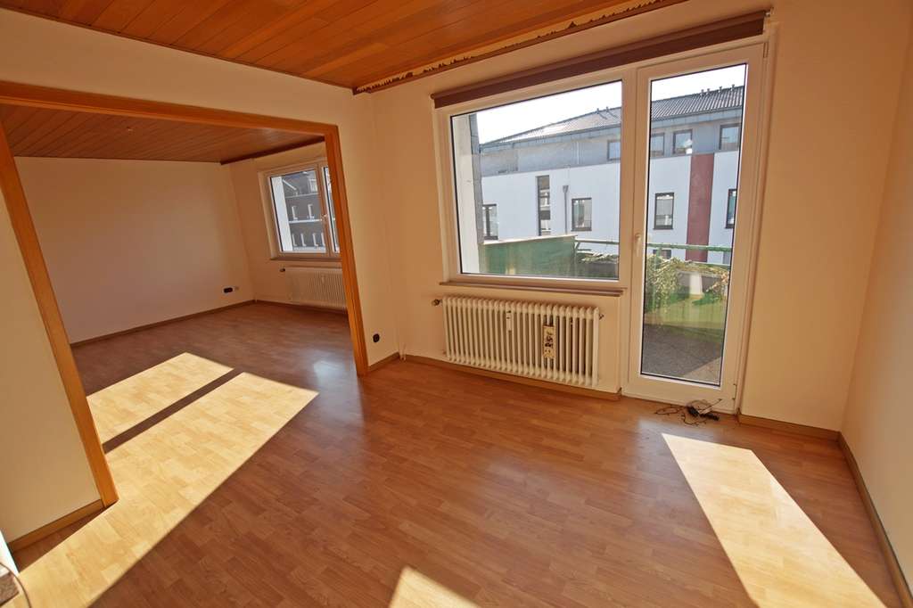Immobilie in Velbert - Attraktive 2-3 Zimmer-Eigentumswohnung mit Potenzial in Velbert-Mitte - Bild 2