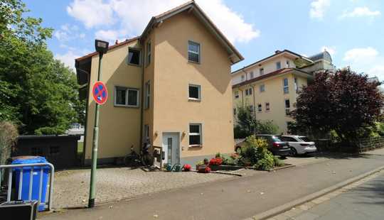 Bild von Attraktives Mehrfamilienhaus mit vielfältigen Wohnmöglichkeiten in Friedberg