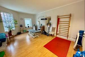 Wohn-und Geschäftshaus mit 7 Garagen und Halle - Interessantes Anlageobjekt – Die vollständige Adresse der Immobilie erhältst du vom Anbieter., 24616 Brokstedt – Vorschaubild 3