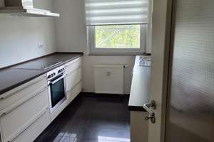 Helle 4-Zimmer-Dachgeschosswohnung mit Balkon, Stellplatz & modernisierter Ausstattung in Oberhausen – 46119 Osterfeld-Ost, Oberhausen – Vorschaubild 24