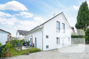 Neuwertige DHH in Stadtmitte in wohngesunder Holzständerbauweise.  – Die vollständige Adresse der Immobilie erhältst du vom Anbieter., 85368 Moosburg an der Isar – Vorschaubild 2