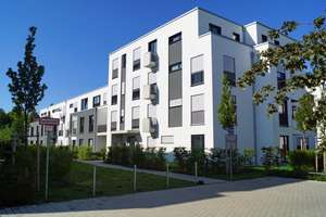  Top Lichtdurchflutete 3-Zimmer-Wohnung mit hochwertige Ausstattung, Einbauküche & TG-Stellplatz