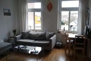 Schöne helle, ruhige zwei Zimmer Wohnung in Bonn Poppelsdorf, an Single. – Sternenburgstasse 66, 53115 Poppelsdorf, Bonn – Vorschaubild 1