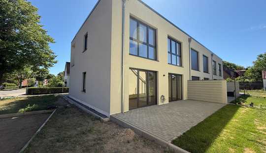 Bild von Neubau in gewachsenem Umfeld