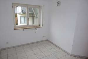 Geräumige 3-Zimmer-Wohnung mit Terrasse in Neu-Ulm/Reutti gelegen. – Neu-Ulmer Str. 24, 89233 Neu-Ulm – Vorschaubild 7