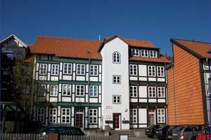 Mitten in der Wolfenbüttler City - 2 Zimmer-Dachgeschosswohnung – Okerstr. 20a, 38300 Wolfenbüttel – Vorschaubild 1