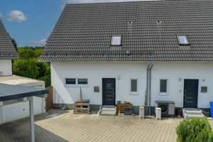 + Moderne und helle Doppelhaushälfte mit innovativer Technik in Straubing + – Die vollständige Adresse der Immobilie erhältst du vom Anbieter., 94315 Hornstorf, Straubing – Vorschaubild 4