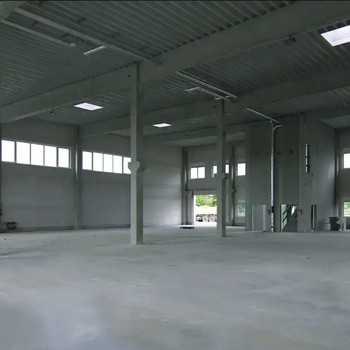 ca.  4.525 m² Lager- und Produkionshalle zu vermieten