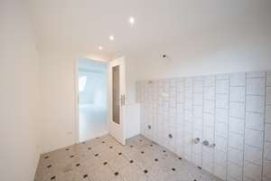 Modernisierte 3-Zimmer-Dachgeschosswohnung mit Loggia, Spitzboden & Stellplatz – Nähe Wahner Heide – Die vollständige Adresse der Immobilie erhältst du vom Anbieter., 51145 Urbach, Köln – Vorschaubild 15