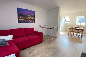 Wunderschöne 3-Zimmerwohnung mit Einbauküche im Dachgeschoss – Münchener Str. 71, 45881 Schalke, Gelsenkirchen – Vorschaubild 2