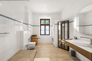 Großzügig geschnittene 3-Zimmer-Wohnung mit Westbalkon in begehrter Lage von Haidhausen – Die vollständige Adresse der Immobilie erhältst du vom Anbieter., 81667 Haidhausen Nord, München – Vorschaubild 8