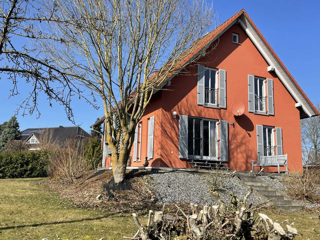 Immobilie in Itzgrund - Hochwertiges Einfamilienhaus in traumhafter Lage zwischen Coburg und Bamberg - Bild 0