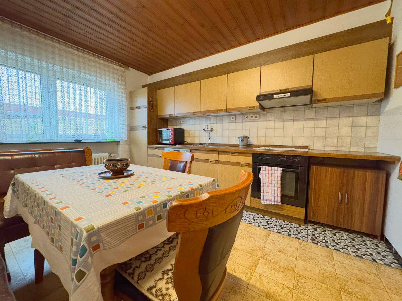 Immobilie in Homberg (Ohm) - Gepflegtes Zweifamilienhaus in zentraler Lage von Homberg/ Ohm - Bild 7