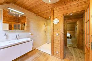 6-Zimmer-Wohntraum im Grünen - Holz-Blockhaus mit Sauna in Ohlstedt! – Die vollständige Adresse der Immobilie erhältst du vom Anbieter., 22397 Wohldorf-Ohlstedt, Hamburg – Vorschaubild 13