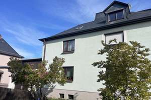 DAS GLÜCK hat ein ZUHAUSE!  Charmante-DHH mit WIGA, Garagenanbau-& Ausbaupotential-in beliebter Lage – Chrieschwitzer Straße 89, 8525 Preißelpöhl, Plauen – Vorschaubild 2
