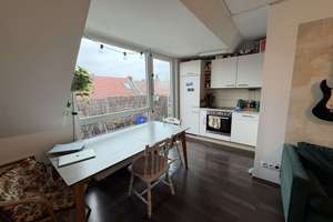 Dachgeschoss-Traum in Sülz – Maisonettewohnung mit Balkon & Charme und Garage – Die vollständige Adresse der Immobilie erhältst du vom Anbieter., 50937 Sülz, Köln – Vorschaubild 4