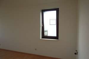 1-Zimmer-Wohnung  mit unverbaubarer Aussicht, Aufzug und Stellplatz in Eutingen -Provisionsfrei- – Mäurachsteige 9, 75181 Eutingen, Pforzheim – Vorschaubild 3